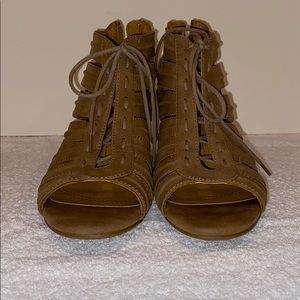 🆕 Natural Soul lace up shoes!